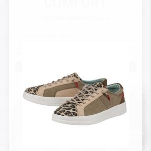 Hey Dude Women's Karina Beige Leopard size 11
